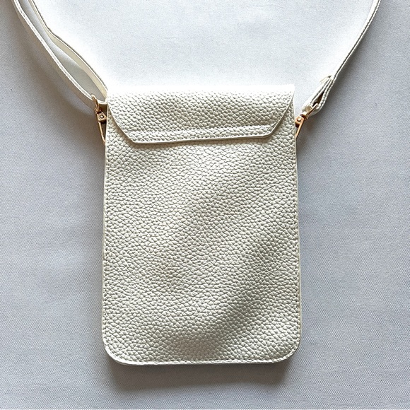 White Pebbled Crossbody Handbag Purse - Picture 5 of 8